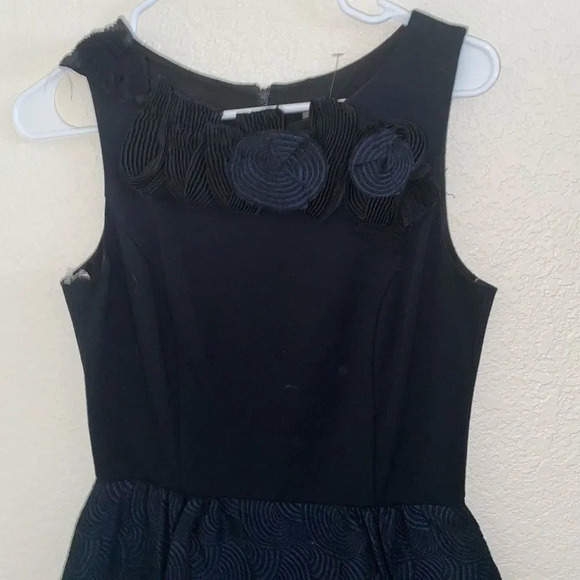 💖TAYLOR💖 rosette detail flared dress - Picture 3 of 6